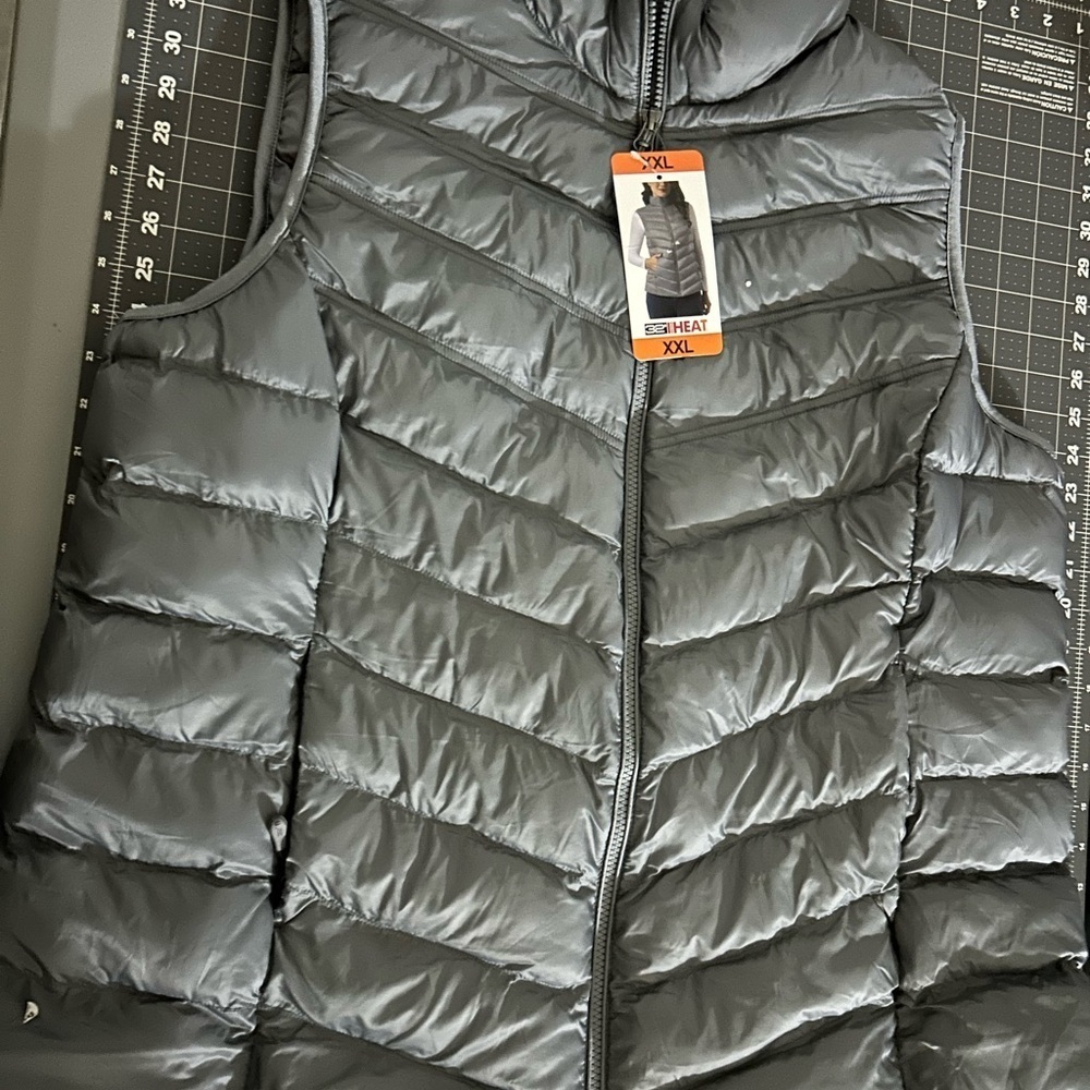 32 Degrees Women's Charcoal Puffer Vest